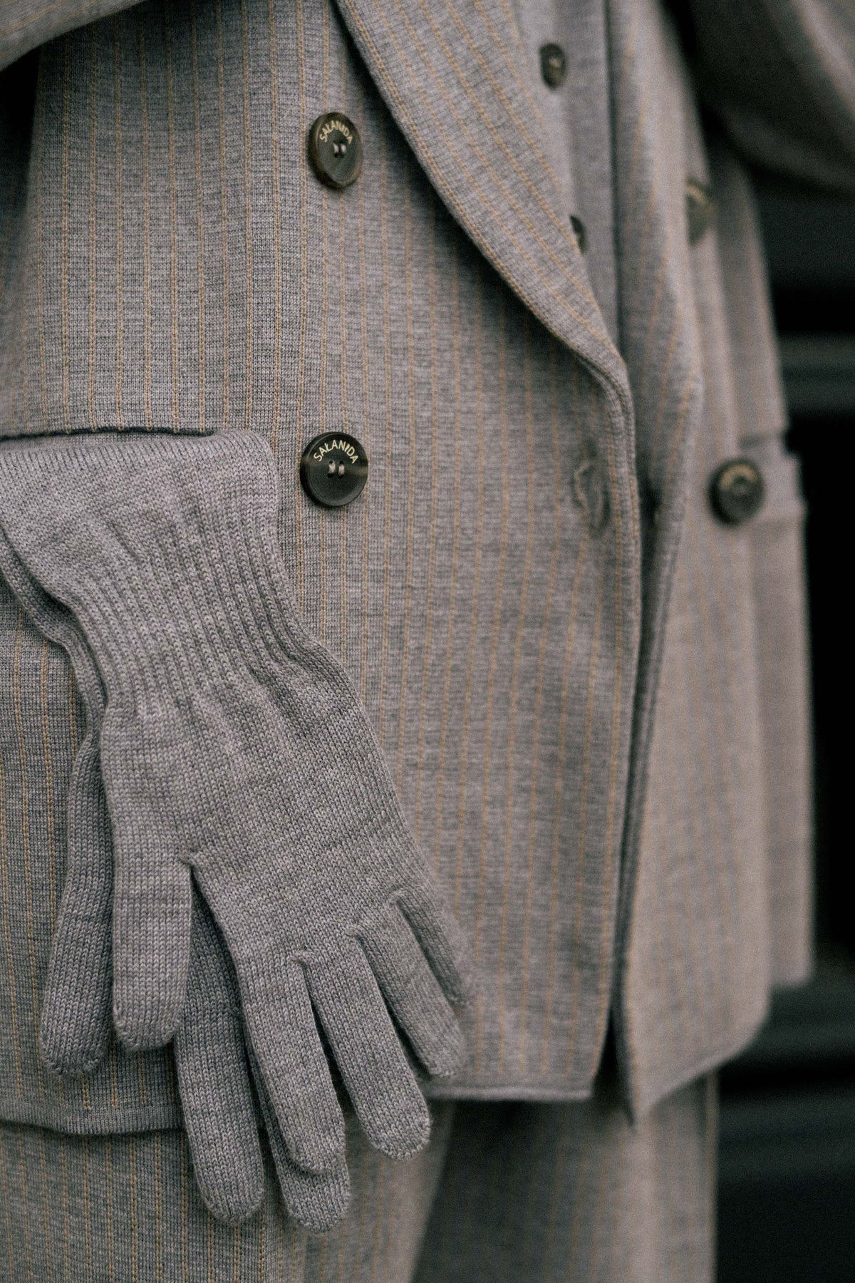 Via 100% Merino Gloves