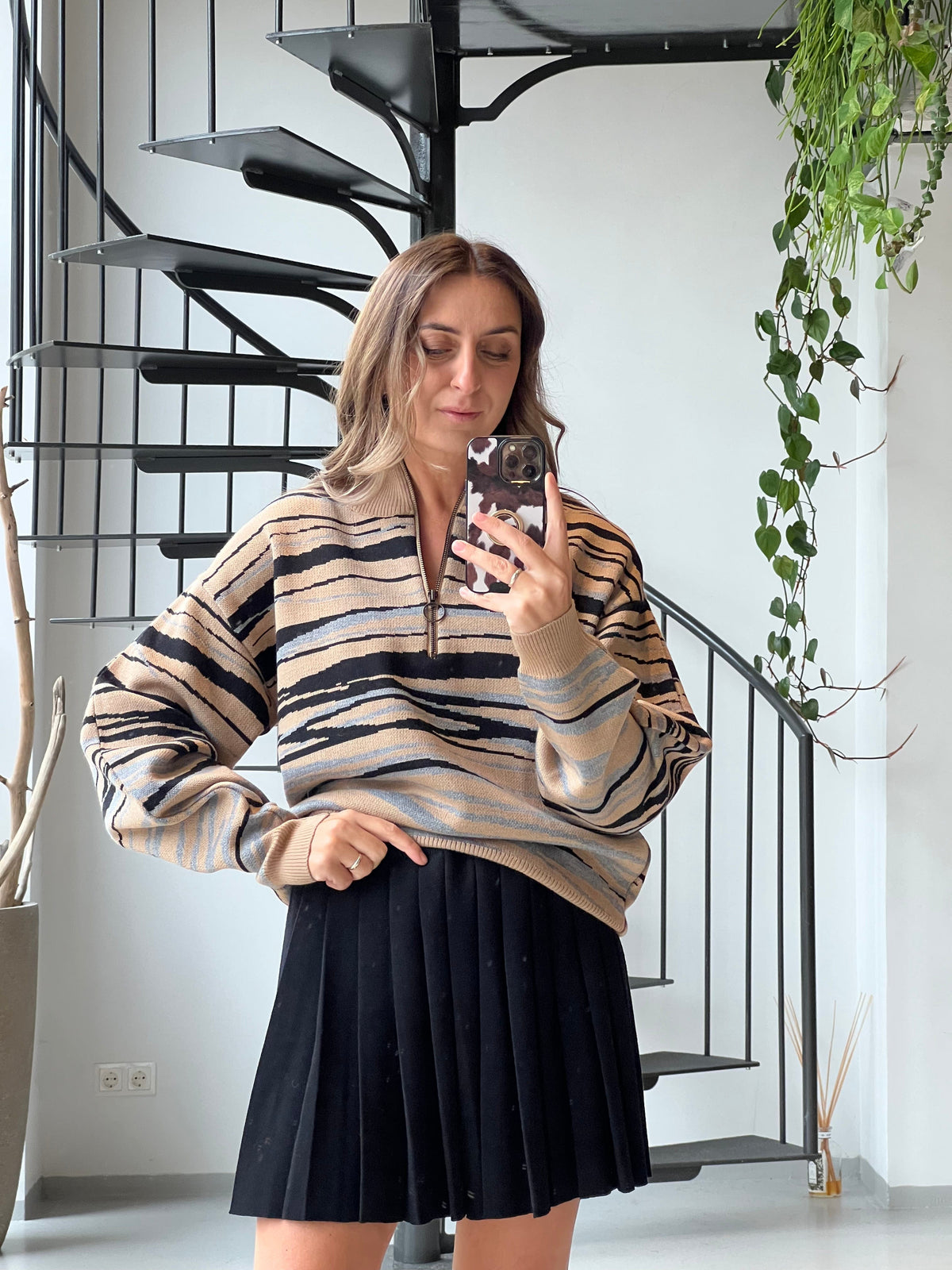Piccolo Pleated 100% Merino Mini Skirt