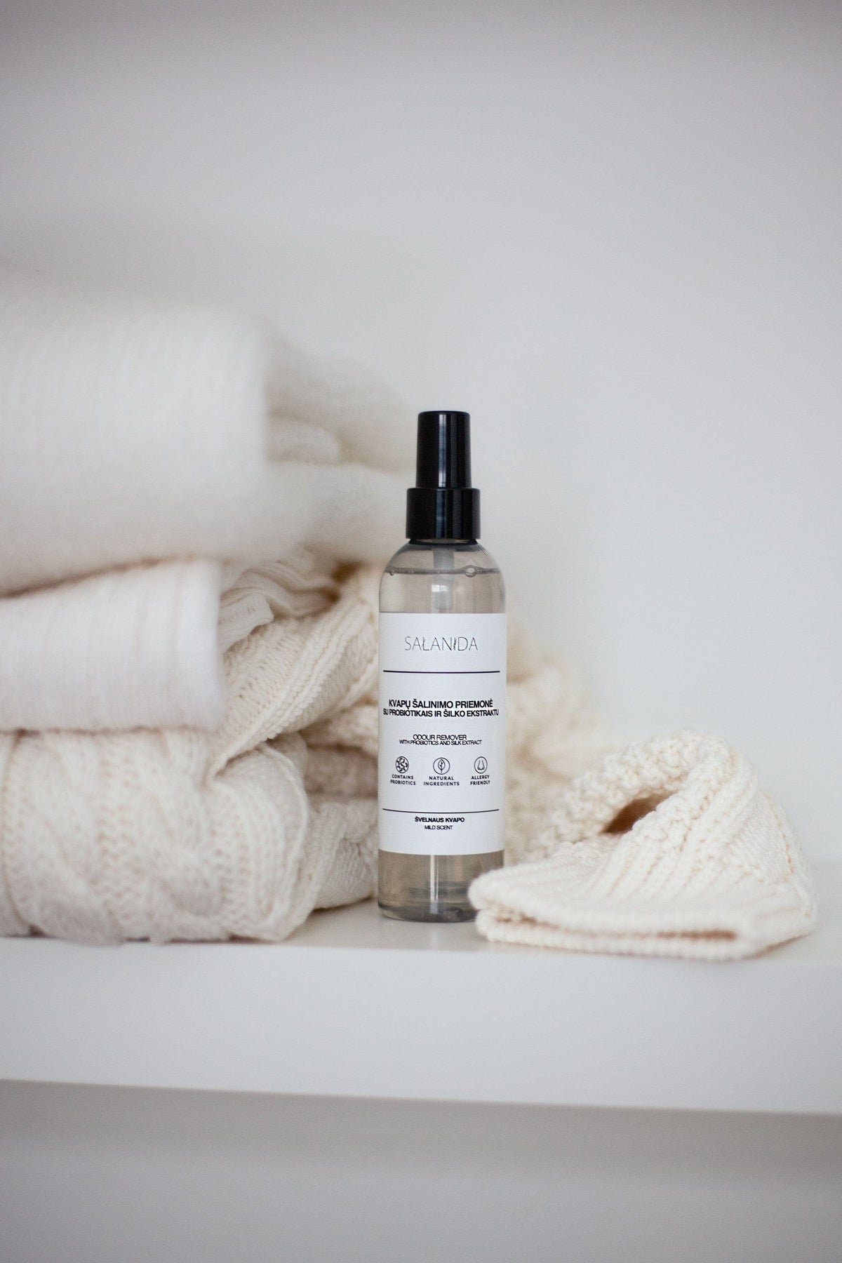 Odour remover with probiotics and silk extract