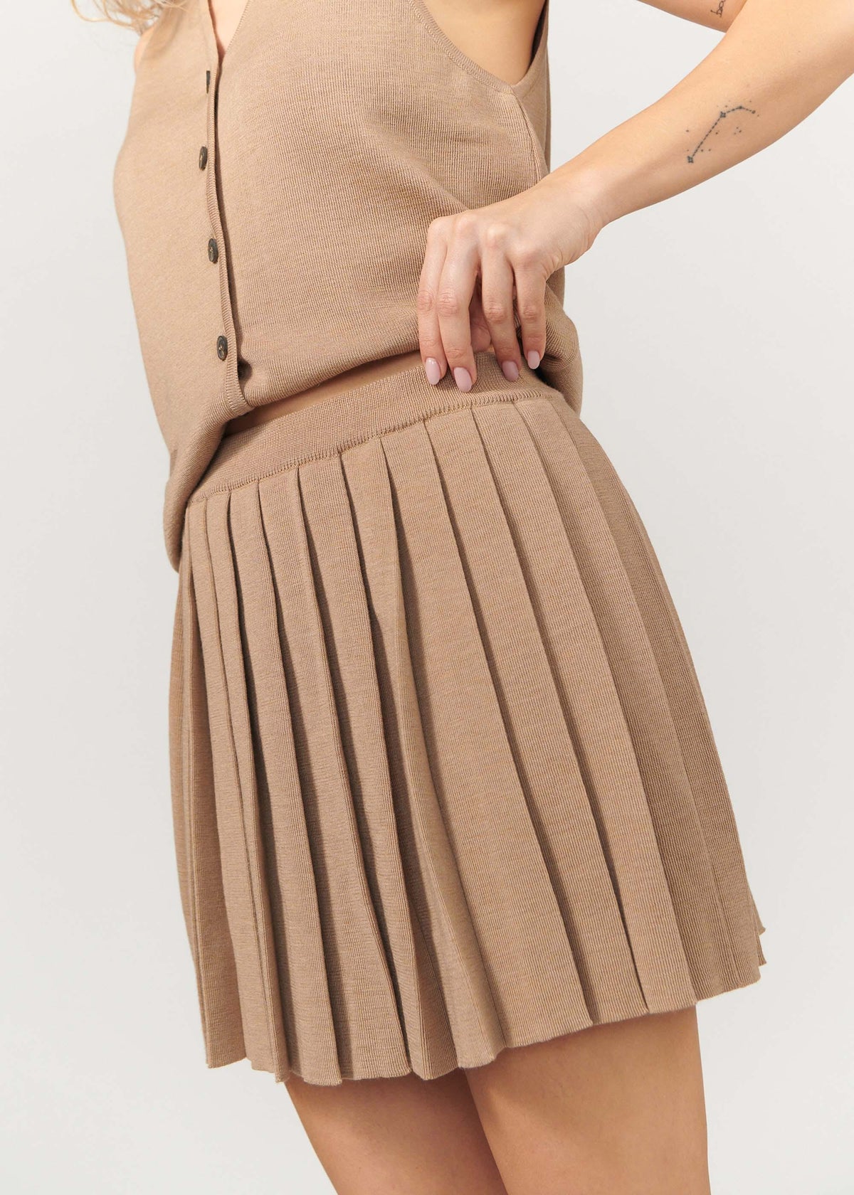 Piccolo Pleated 100% Merino Mini Skirt